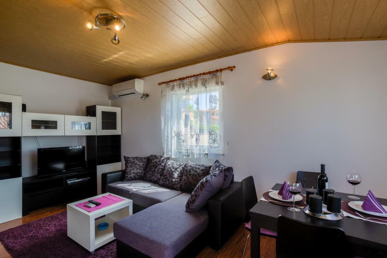 Apartment Monica Ližnjan 外观 照片