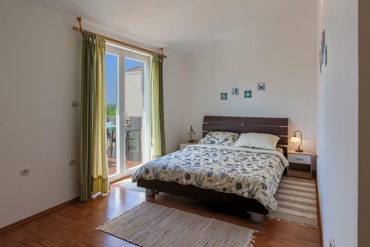 Apartment Monica Ližnjan 外观 照片